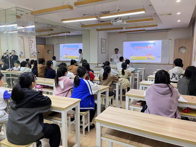 合江博雅教育信息咨詢服務(wù) 開展預(yù)防踩踏應(yīng)急教育培訓(xùn)