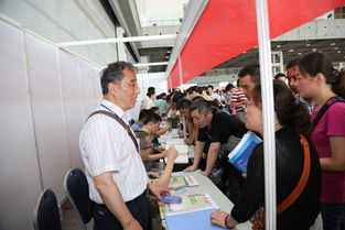 省教育考試院在南京開展高考志愿填報(bào)咨詢服務(wù)